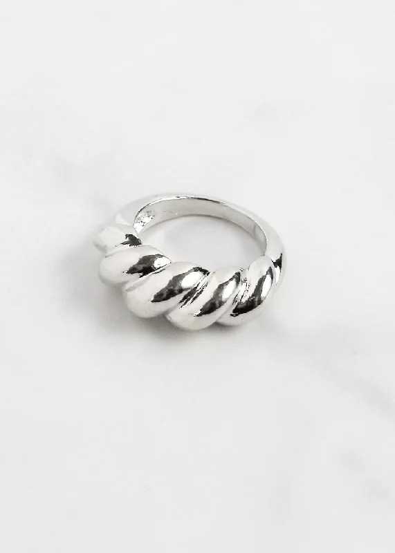 Romantic Heart-Shaped Jewelry For Special Gifts Chunky Twisted Ring