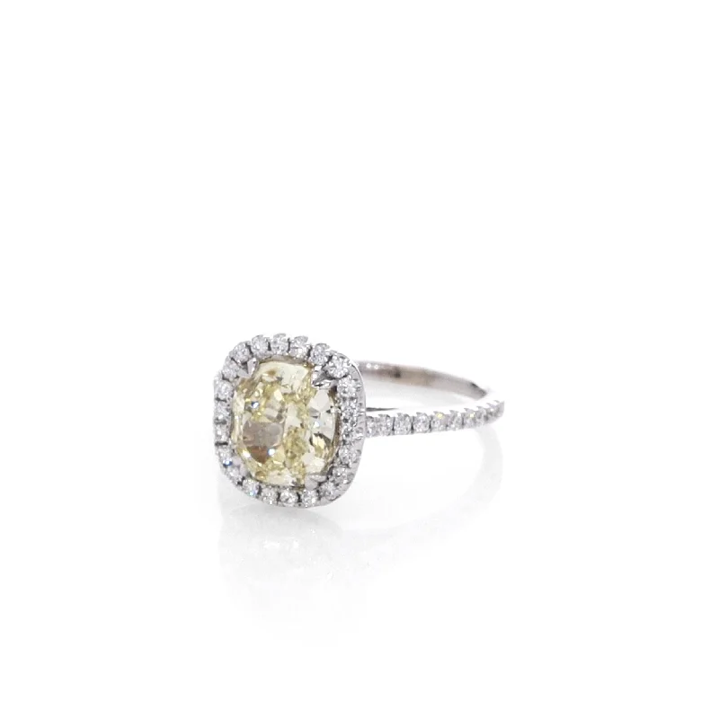 Stunning Jewelry At A Fraction Of The Price Estate 14k White Gold Cushion Cut Fancy Yellow Diamond Ring