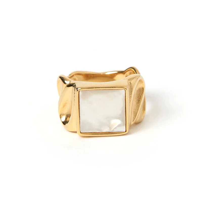 Fashion-Forward Geometric Jewelry For Contemporary Style Fez Gold and Pearl Ring