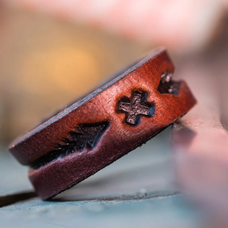 Unmissable Discounts On Timeless Jewelry Pieces Arrows Leather Ring | Chicago Tan