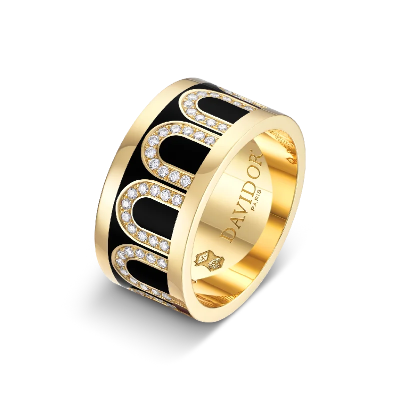 Romantic Heart-Shaped Jewelry For Special Gifts L'Arc de DAVIDOR Ring GM, 18k Yellow Gold with Caviar Lacquered Ceramic and Arcade Diamonds Romantic Heart-Shaped Jewelry For Special Gifts L'Arc de DAVIDOR Ring GM, 18k Yellow Gold with Caviar Lacquered Ceramic and Arcade Diamonds