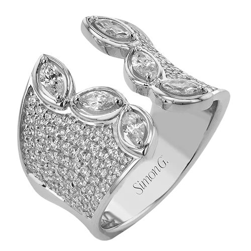 Shop Dazzling Jewelry At The Best Prices Fashion Ring In 18k Gold With Diamonds