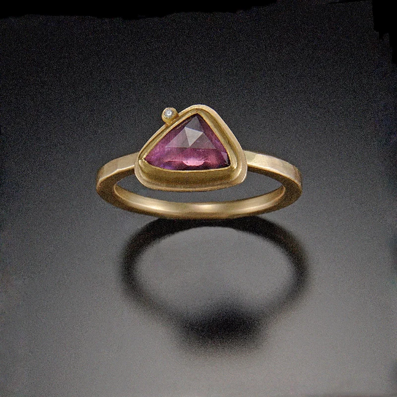 Waterproof Stainless Steel Jewelry For Lasting Beauty Rose Cut Pink Sapphire Ring With Diamond Waterproof Stainless Steel Jewelry For Lasting Beauty Rose Cut Pink Sapphire Ring With Diamond