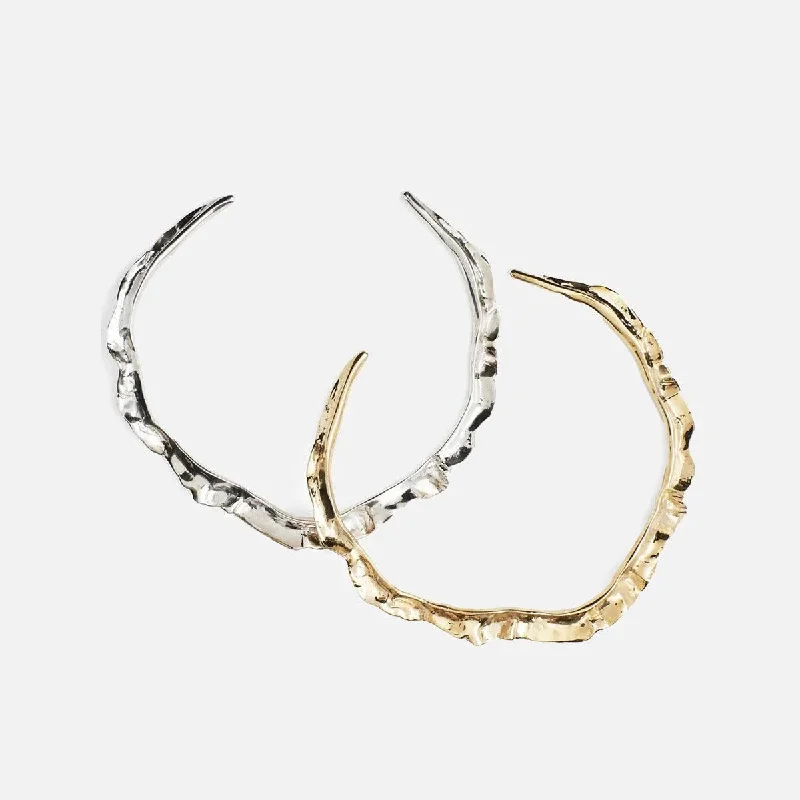 Trending Jewelry Now Available At Exclusive Prices Manus Collar Necklace