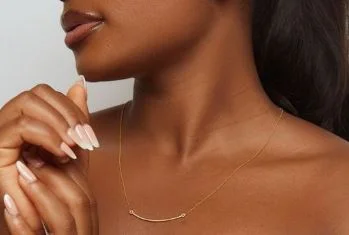 The Perfect Accessory For Less – Jewelry Sale Live Smile Necklace in 18 karat Gold