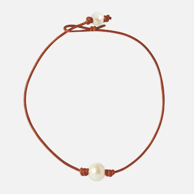 Luxury Jewelry Clearance – Shop Premium Styles Now Single Freshwater Pearl and Leather Choker