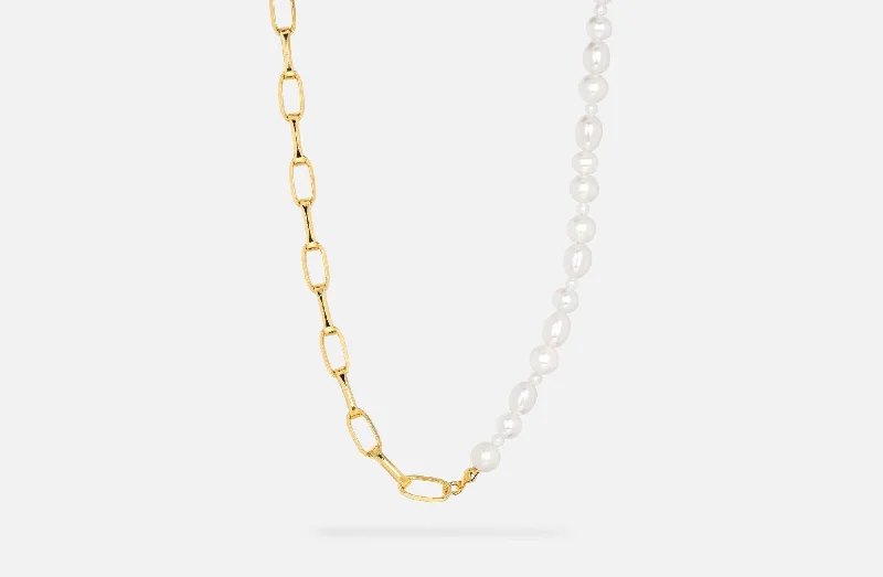 Shop High-Quality Jewelry At Jaw-Dropping Discounts IX Uniqio Pearl Gold Plated Necklace Shop High-Quality Jewelry At Jaw-Dropping Discounts IX Uniqio Pearl Gold Plated Necklace