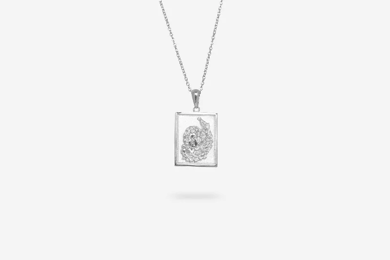 Bohemian-Inspired Jewelry For Free-Spirited Fashion IX Merma Pendant