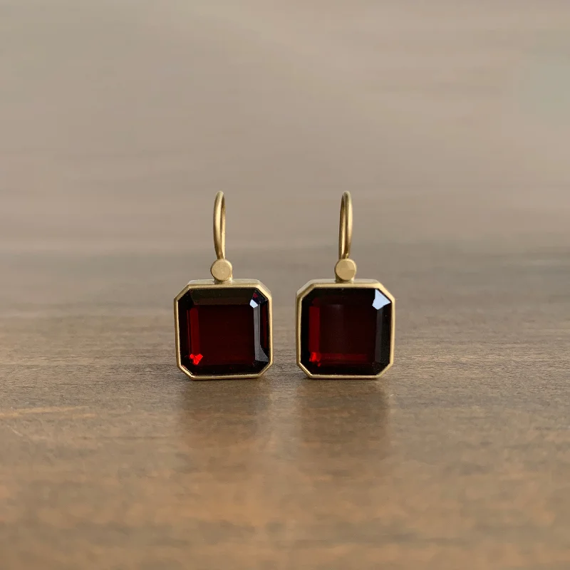 Breathtaking Jewelry, Breathtaking Prices Garnet Octagon Cube Earrings
