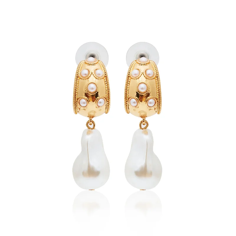 Seasonal Jewelry Deals – Elevate Your Style Gold Half Hoop Pearl Drop Pierced Earrings Seasonal Jewelry Deals – Elevate Your Style Gold Half Hoop Pearl Drop Pierced Earrings