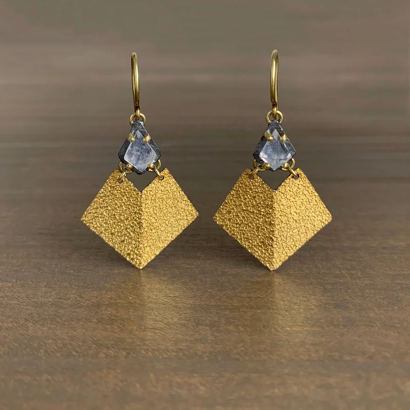 Shop Elegant Jewelry At Unbeatable Prices Prong Set Rainbow Moonstone Kite Earrings