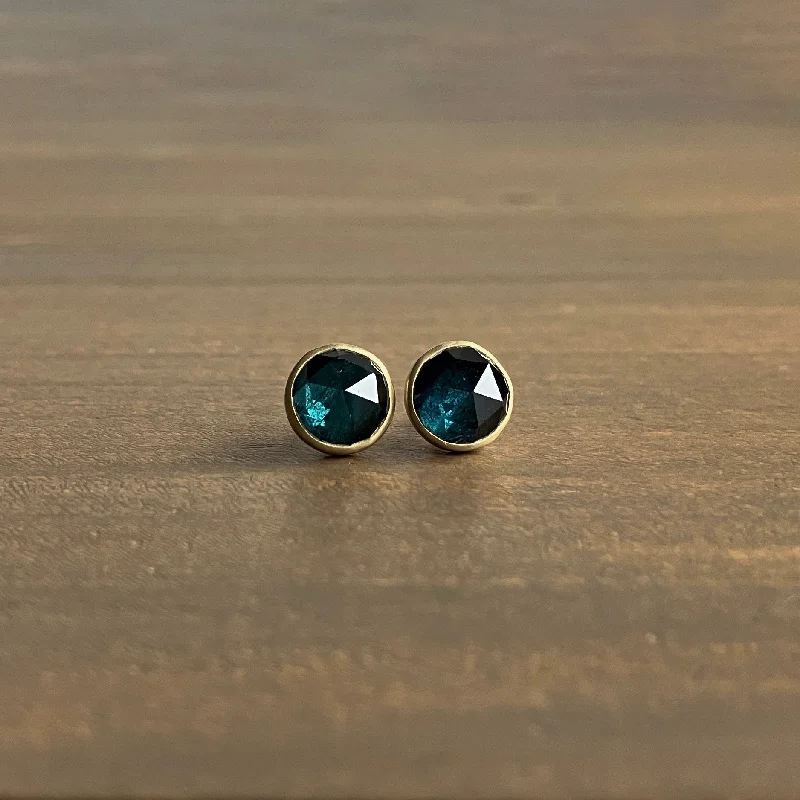 Dainty Floral Jewelry For Feminine Elegance Round Teal Tourmaline Studs