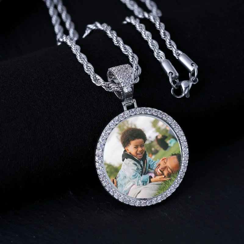 Discounted Jewelry For A Glamorous Look Hip-Hop Medallion Pendant Necklace