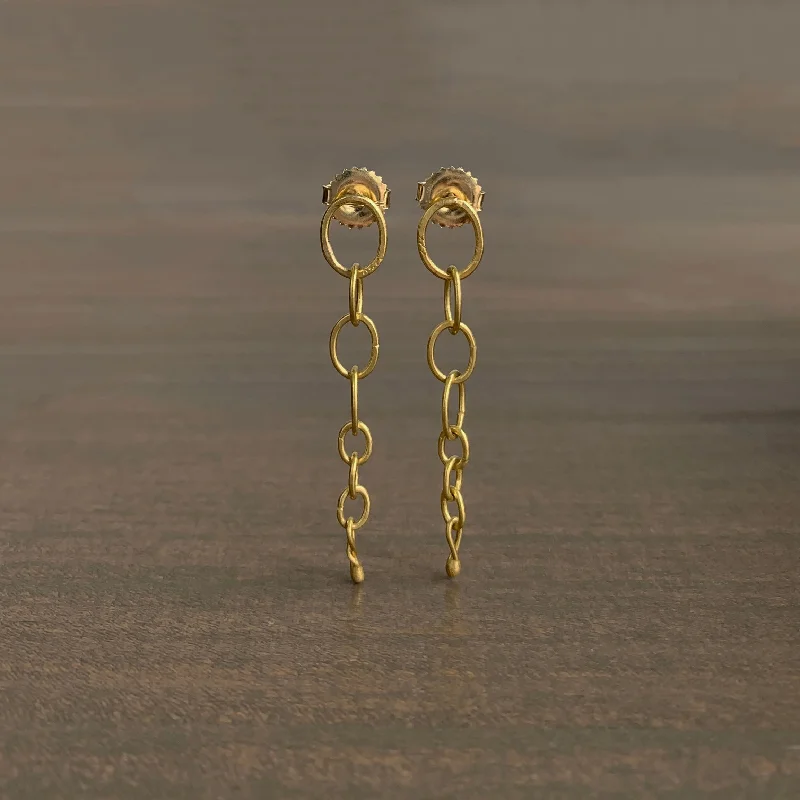 Elegant Jewelry Styles At Budget-Friendly Prices Gold Graduated Oval Dangle Earrings