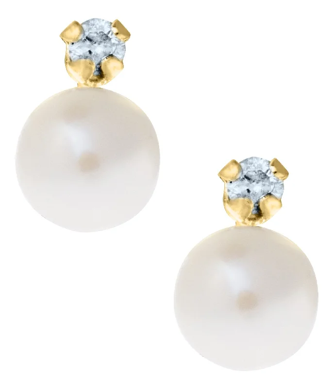 Sparkle On A Budget – Fine Jewelry For Less 14K Y Gold 0.04tcw Pearl with Diamond Earrings Sparkle On A Budget – Fine Jewelry For Less 14K Y Gold 0.04tcw Pearl with Diamond Earrings