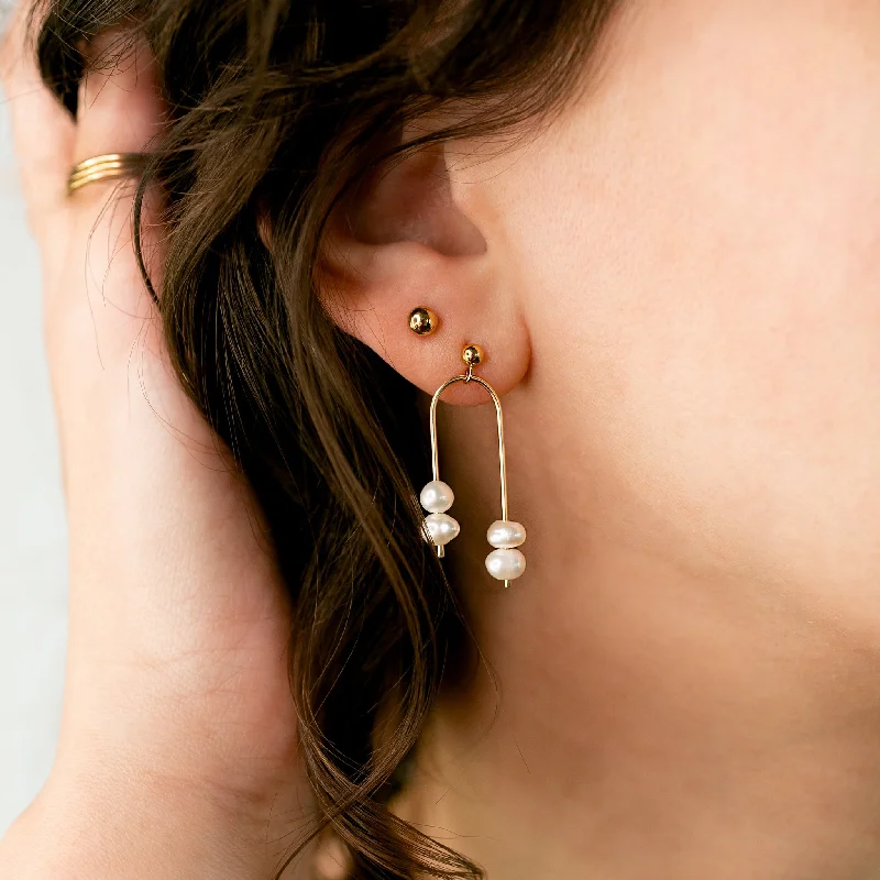 Don't Miss These Dazzling Jewelry Discounts Arca Freshwater Pearl Post Earrings