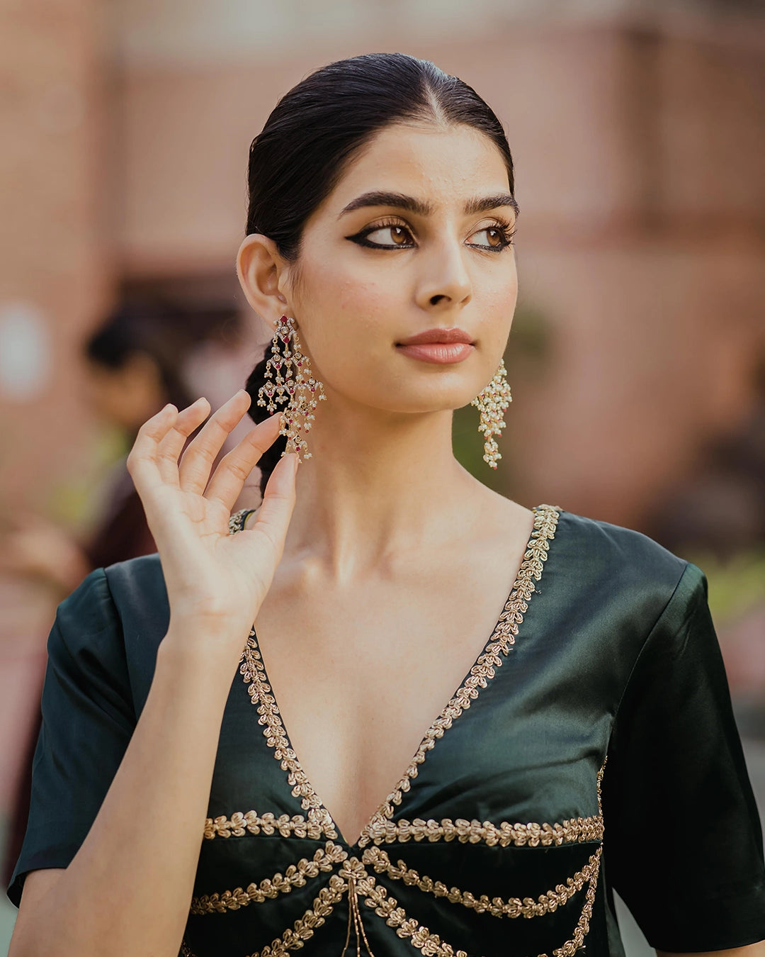 Timeless Elegance At Unbelievable Discounts Ruza Earrings