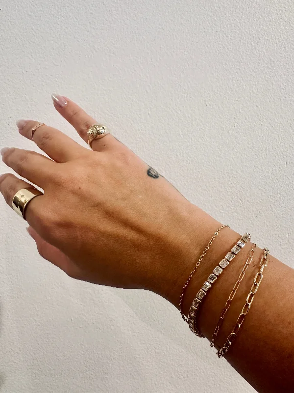 Exclusive Jewelry Markdowns – Limited-Time Offer EMERALD BEZEL TENNIS BRACELET