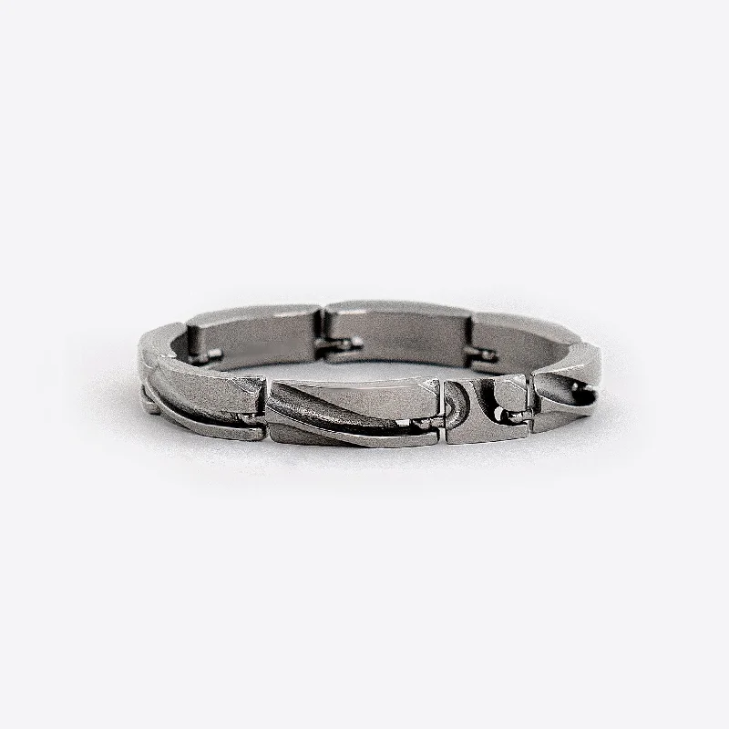 Eco-Friendly Sustainable Jewelry For Conscious Buyers Link Bracelet