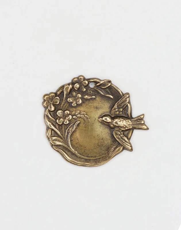 Luxury Jewelry Sale – Elegant Styles At Unbeatable Prices Bird Garden Cameo, 26x22mm (1 pc)