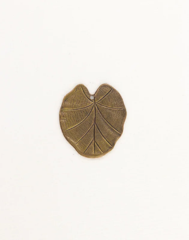 Buy More, Save More – Special Jewelry Discounts Nouveau Leaf, 31x28mm, (1pc)