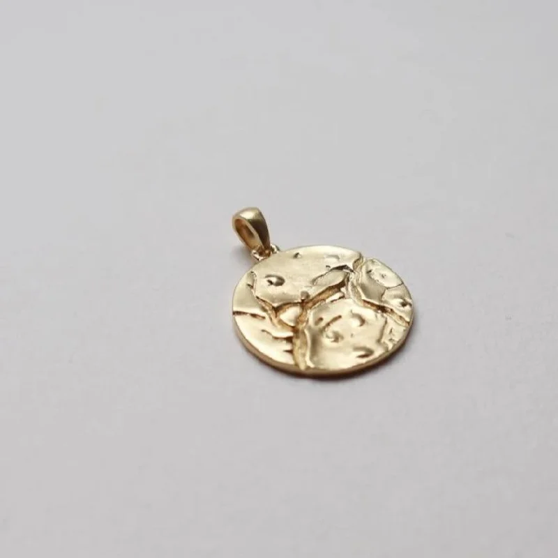 Grab Your Favorite Jewelry At The Lowest Prices 'Cosmo' Coin Pendant