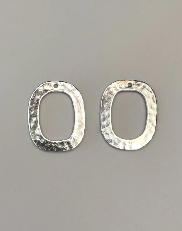 Eco-Friendly Sustainable Jewelry For Conscious Buyers Hammered Frame, 22x18mm (2pcs) Eco-Friendly Sustainable Jewelry For Conscious Buyers Hammered Frame, 22x18mm (2pcs)