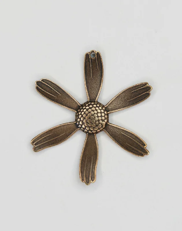 Exclusive Jewelry Markdowns – Limited-Time Offer Loves Me Daisy, 44mm, (1pc)