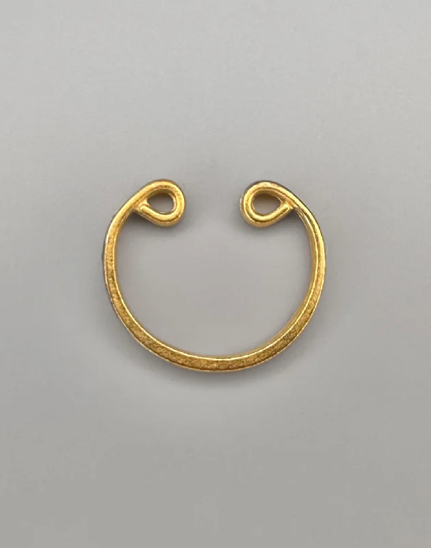 Affordable Luxury Jewelry For Every Occasion Charm Keeper Hoop, 24x20mm (1pc)