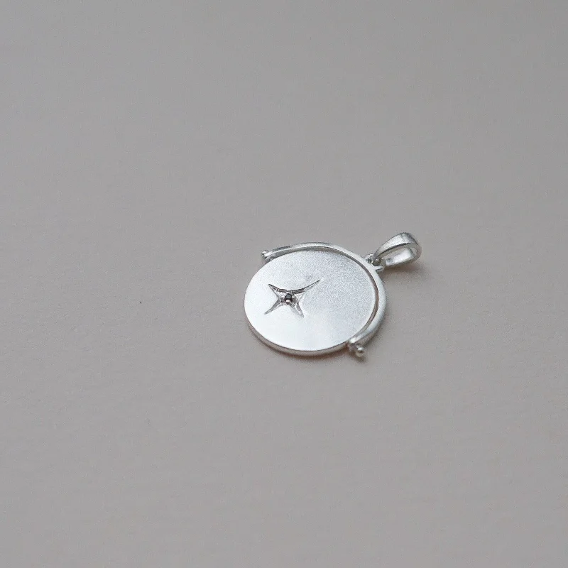 Seasonal Jewelry Deals – Elevate Your Style 'Stella' Spinner Pendant